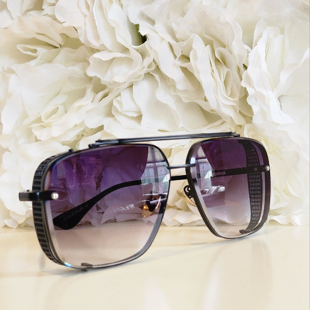 Oversized Square Sunglasses With Gradient Purple … - image 4
